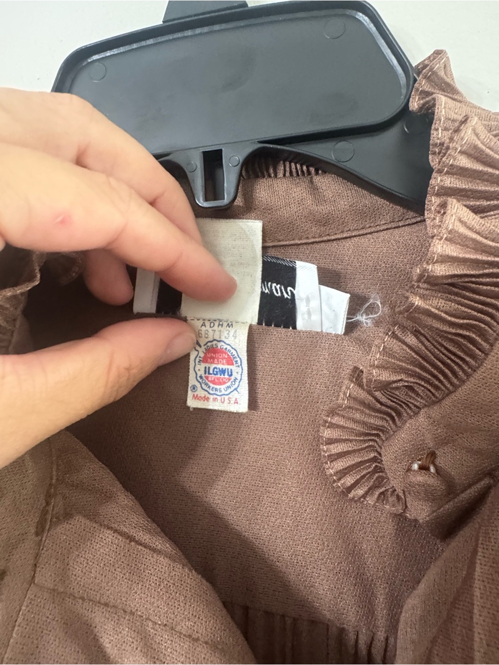 Vintage Ruffled Button-Front Midi Dress in Warm Brown - Picture 3 of 3
